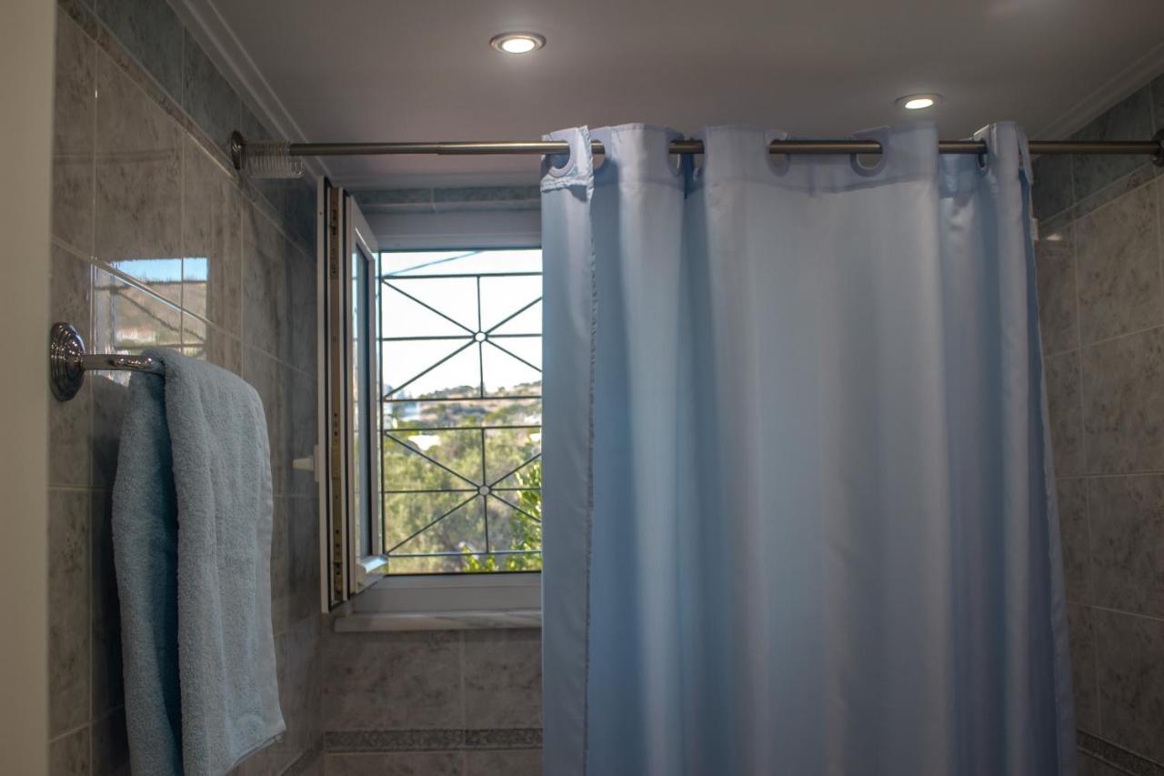 Luxury Seaview Apartment By The Sea Saronida Exterior photo